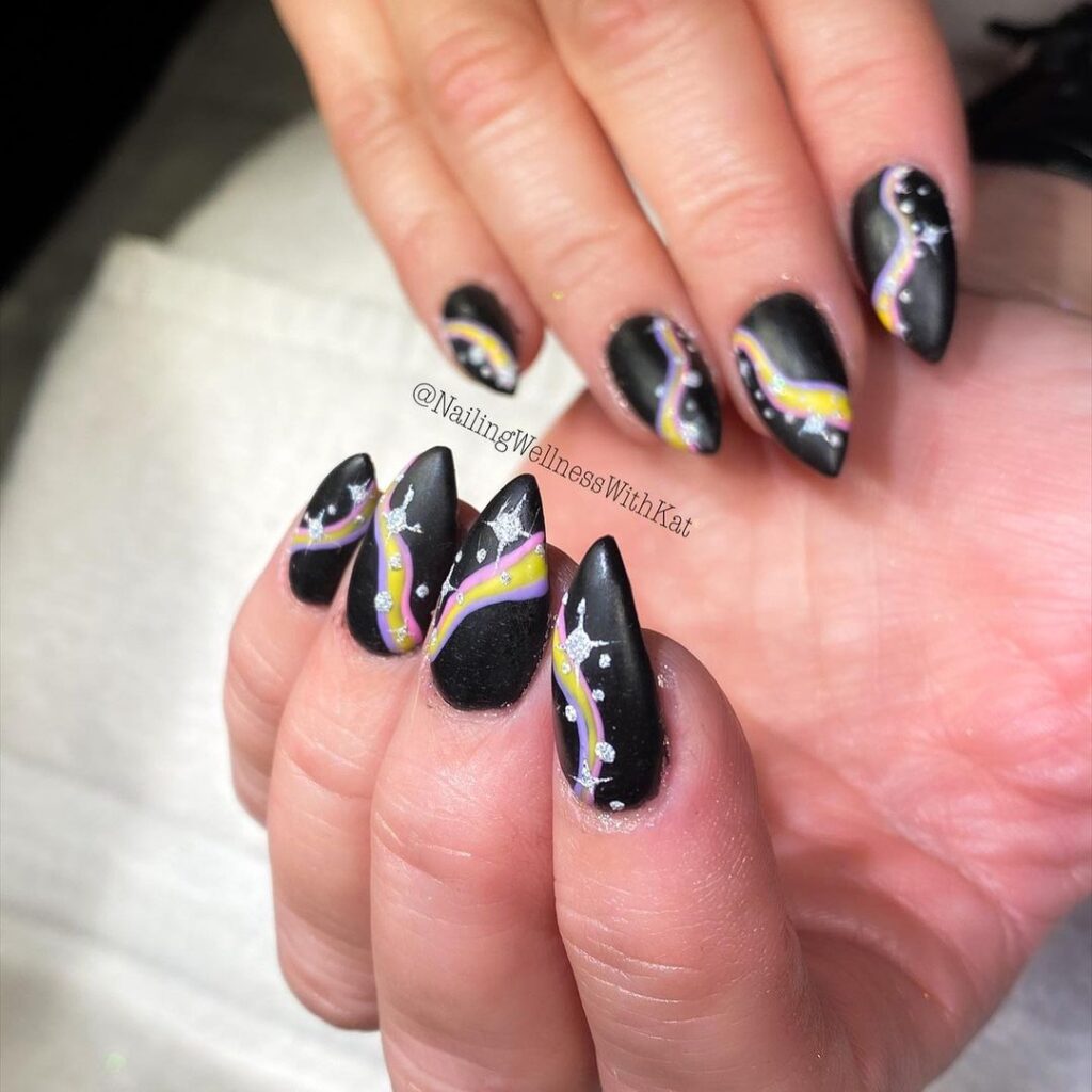 01-Adorable Short Black Stiletto Nails