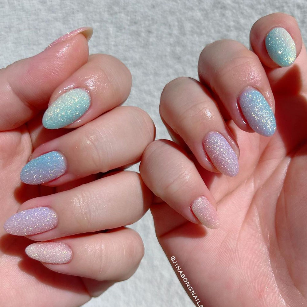 Glitter Ombre Winter Nails