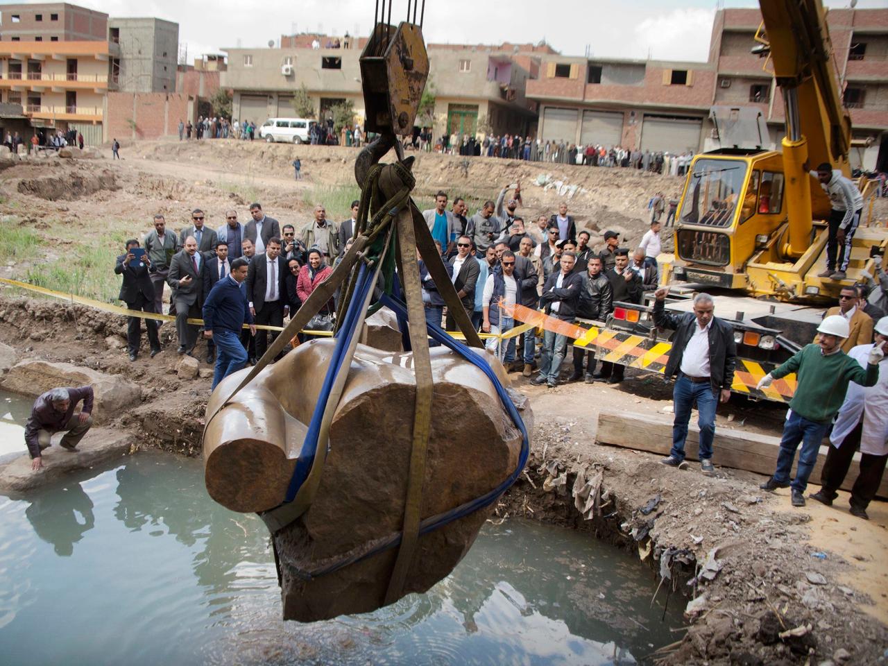 3,000-year-old statue of Egyptian Pharaoh Ramses II raised from muddy ditch  in Cairo | The Independent | The Independent