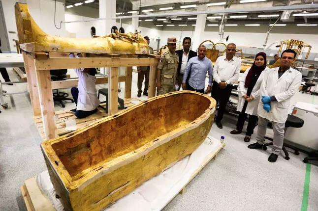 The Team Restoring King Tut's Coffin