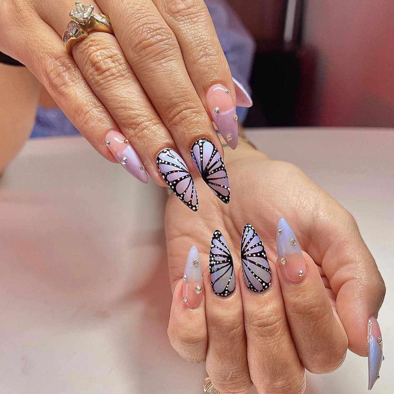 21 ʙuттerfly Nail Ideas for a Playful Spring Manicure