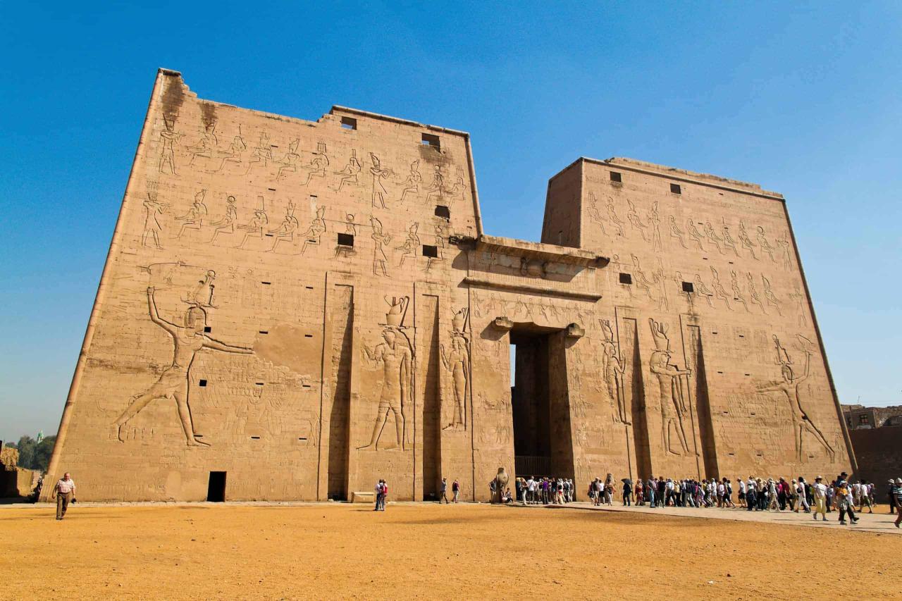 Edfu Temple - PH๏τo Credit: Lonely Planet