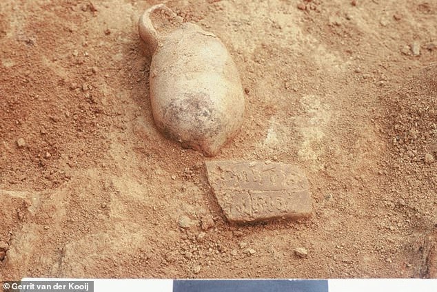 A fragment of tablet 3524 was found next to a Late Bronze Age juglet. The team also found ceramics among the ruins, including goblets and ceremonial vessels, along with armor