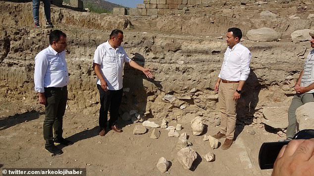 At least six segments of the eight-foot statue have been located in the parliament building in Alabanda. When it is complete it will go on dispaly at the Ayd¿n Archaeology Museum