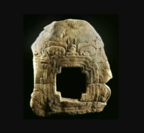 The Olmec Cave mask depicts the jaguar god Tepeyollotlicuhti