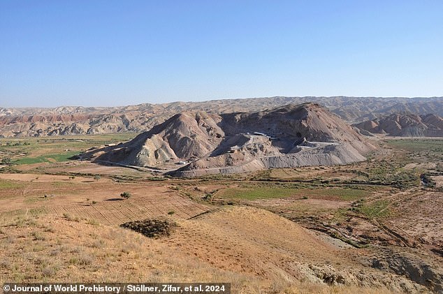 Above, a pH๏τo of the Douzlākh salt deposit seen from the west at the intersection of the Mehrābād and Chehrābād rivers in Iran, as taken by researcher Sahand Saeidi