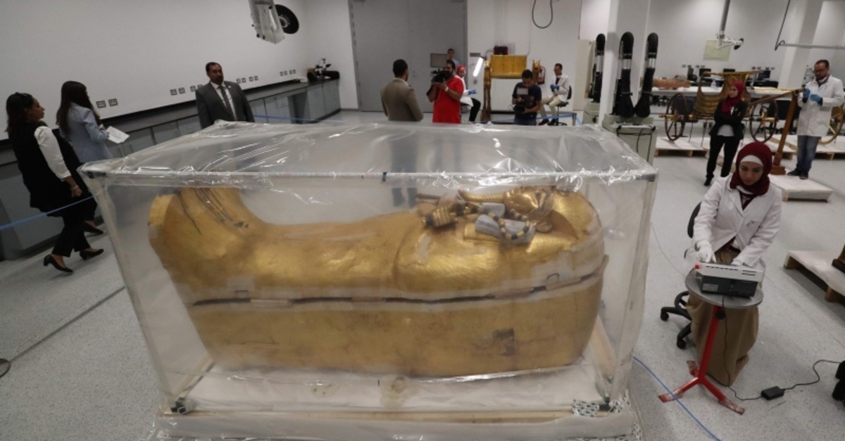 Egypt begins first-ever restoration on Tutankhamun's golden coffin | Daily  Sabah