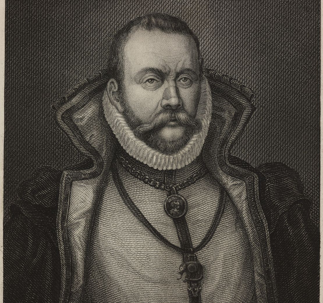 A portrait of Tycho Brahe shows the brᴀss prosthetic the astronomer wore after losing much of his nose in a duel.