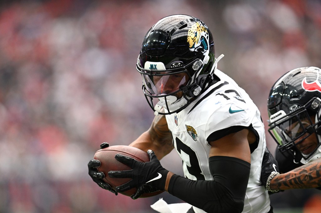 Christian Kirk (13) of the Jacksonville Jaguars could be moved ahead of the trade ᴅᴇᴀᴅline. 