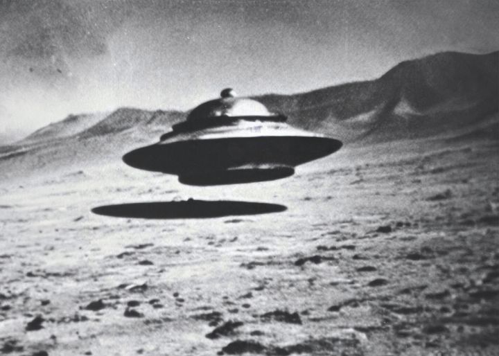 Vintage UFO PH๏τograph on Moon - Nurple Art - Digital Art & AI, Fantasy & Mythology, Space Fiction, UFOs & Spaceships - ArtPal