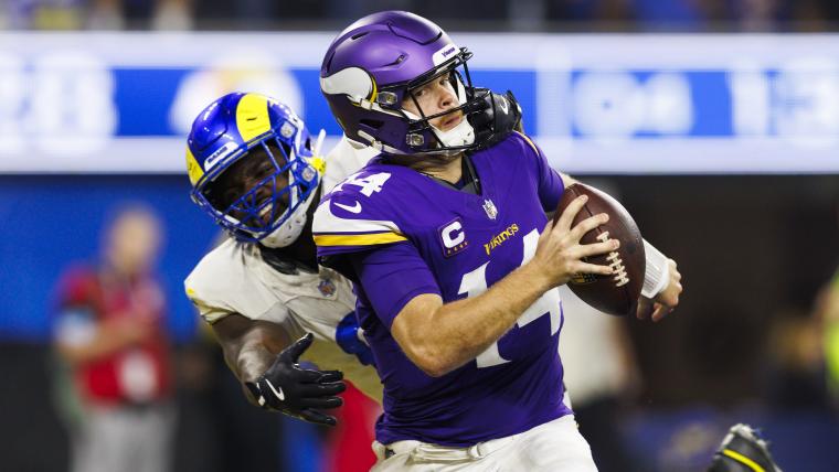 Rams-Vikings 'facemask,' explained: Why non-penalty call on Sam Darnold  safety is not a reviewable play | Sporting News