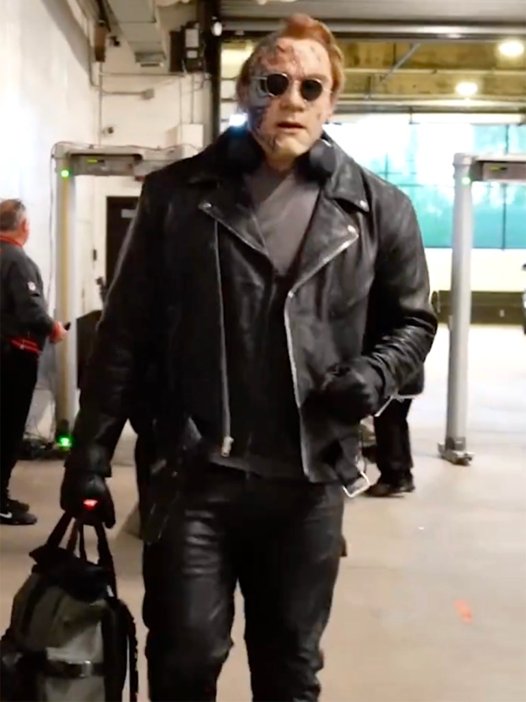 Myles Garrett arrived at the Browns' Week 8 matchup in Cleveland dressed as "The Terminator."