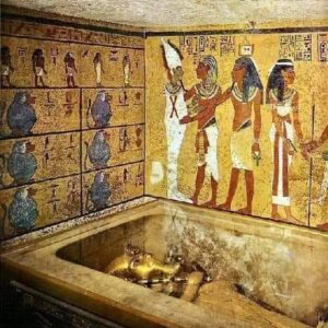 What did the tomb of Tutankhamun look like?