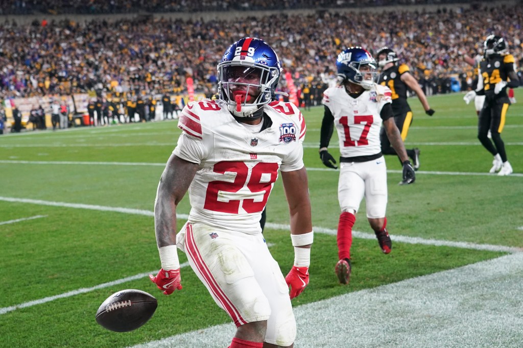 Tyrone Tracy Jr. celebrates during the Giants' loss to the Steelers on Oct. 28, 2024. 