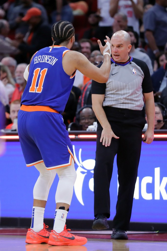 Jalen Brunson argues with a referee during the Knicks' loss to the Rockets on Feb. 12, 2024. 