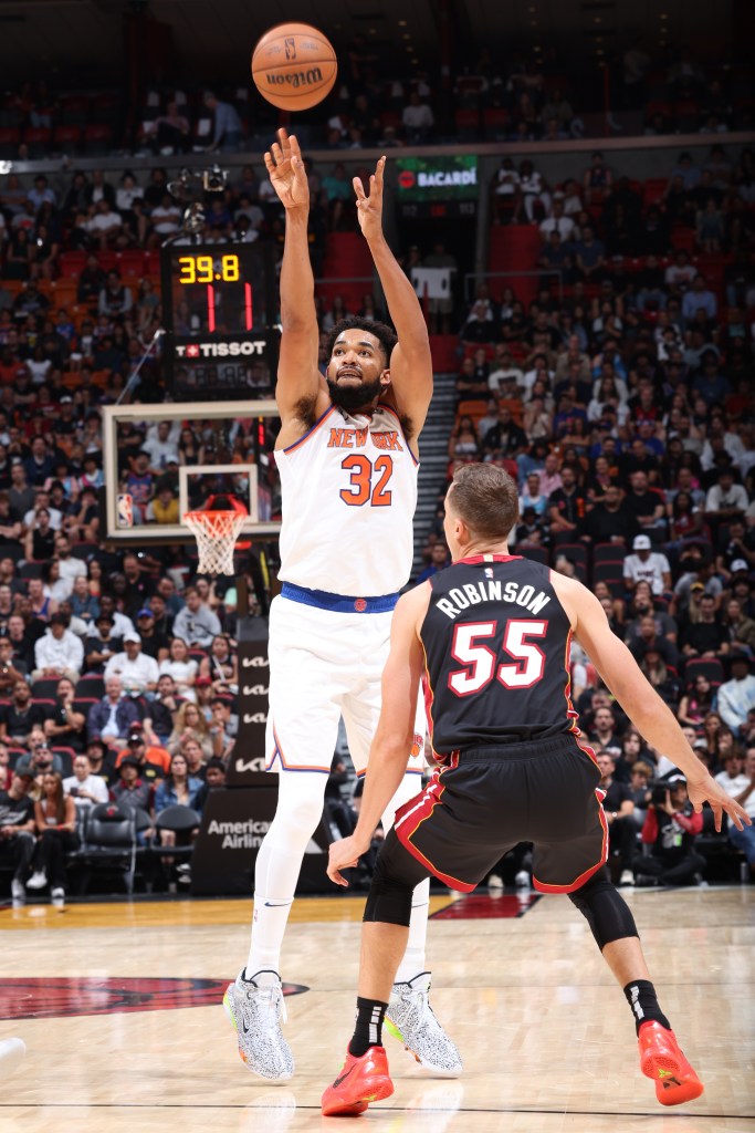 Karl-Anthony Towns shoots a 3-pointer during the Knicks' win over the Heat on Oct. 30, 2024. 