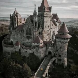 Burg Kreuzenstein is a captivating medieval castle located in Leobendorf, Austria, just north of Vienna.