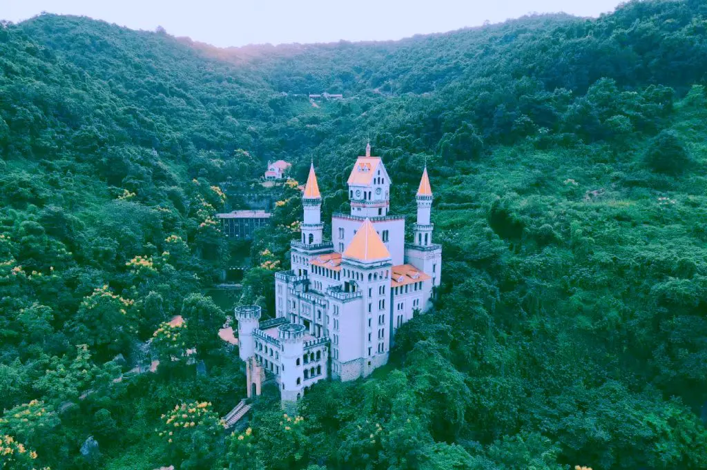 Baxiayi Castle | Bridging History and Modern Fame in Chongqing