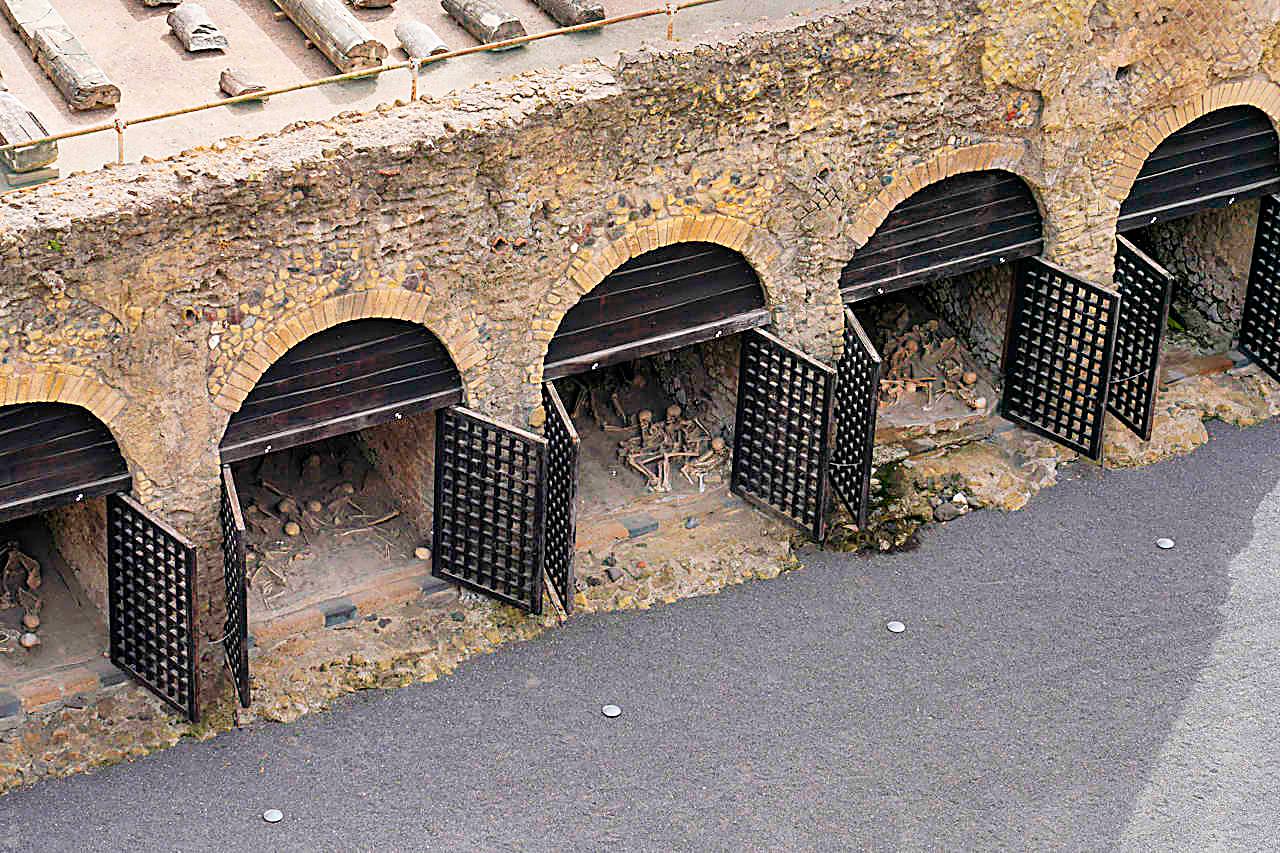 Explore the Ancient Beach of Herculaneum: Rediscover History with Dozens of Vesuvius Skeletons