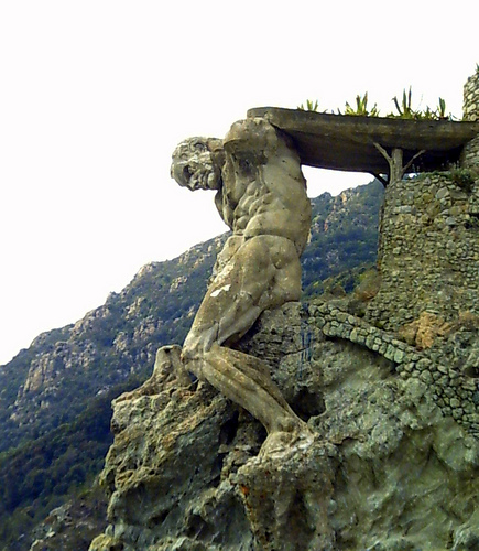 Exploring ‘Il Gigante’ in Monterosso al Mare, Italy