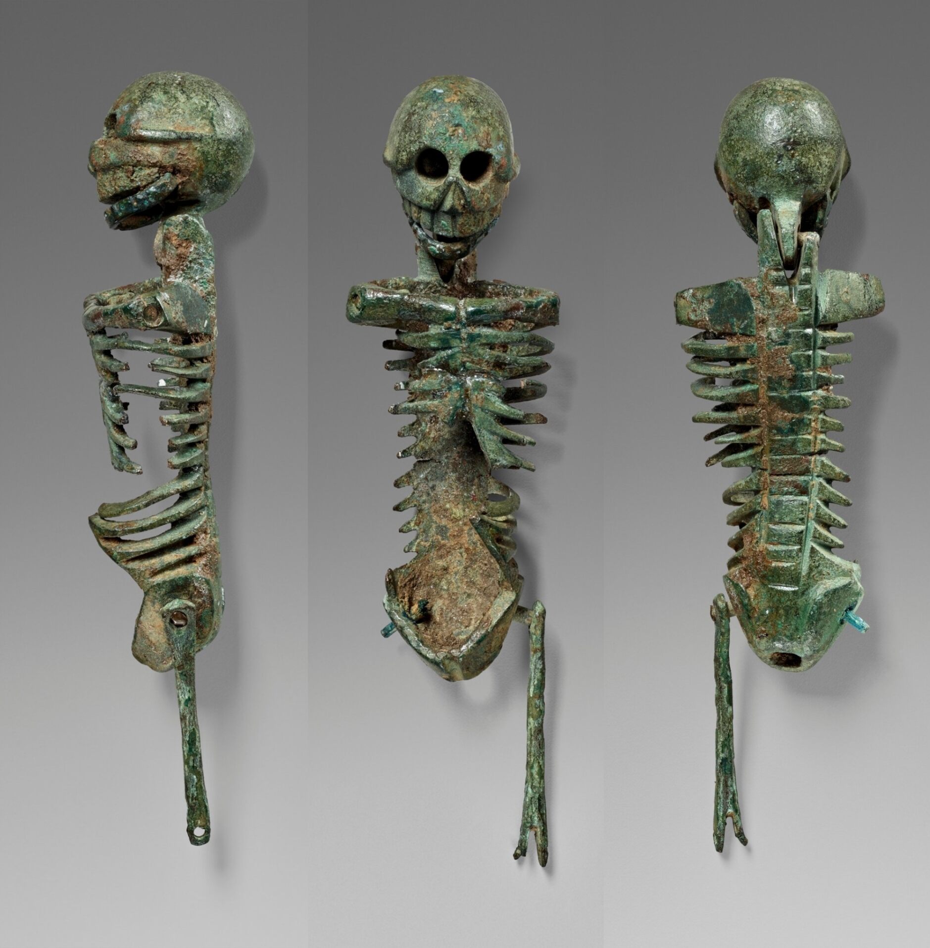 The Bronze Miniature Skeleton: A Fascinating Artifact of Roman Banqueting Traditions