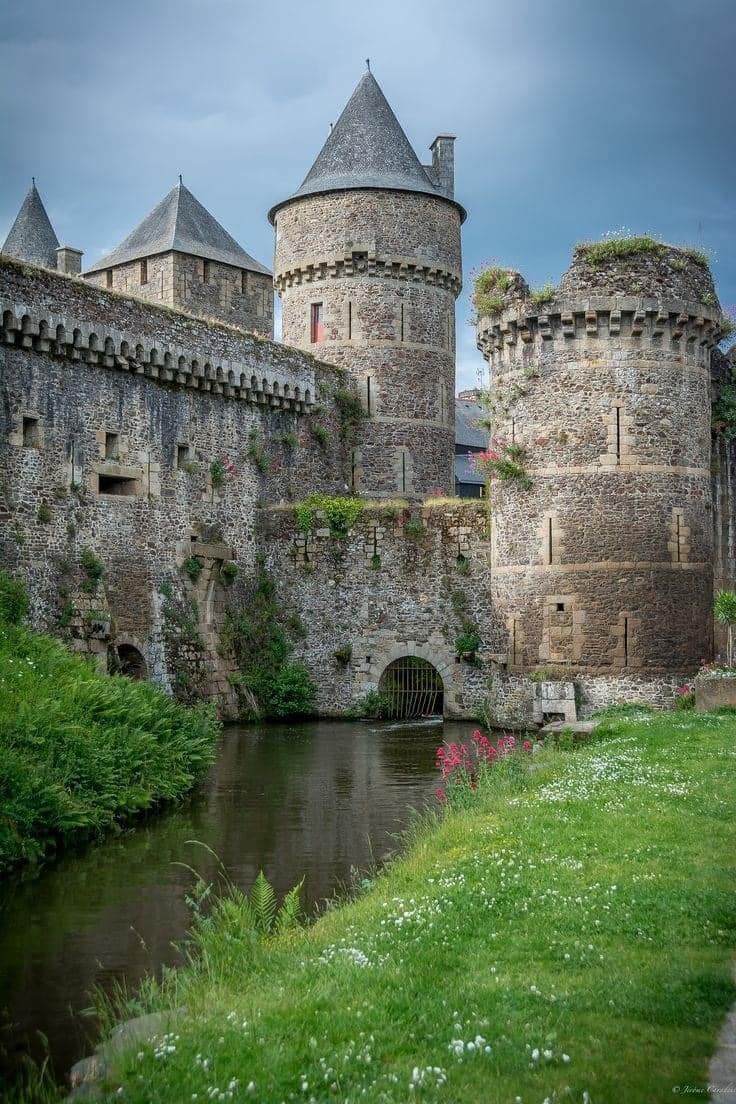 Inside the Abandoned Château de Fougères and Its Dark History