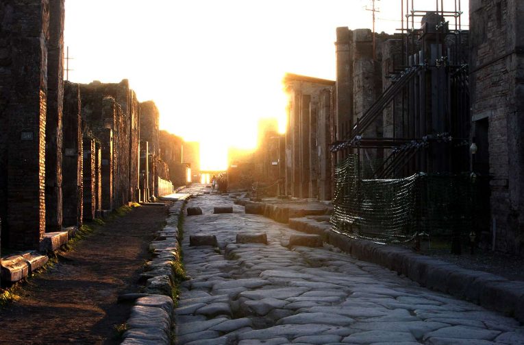 The Ancient Street of Pompeii – A Glimpse into the Past